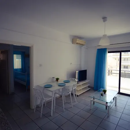 Krasas Flats * לרנקה